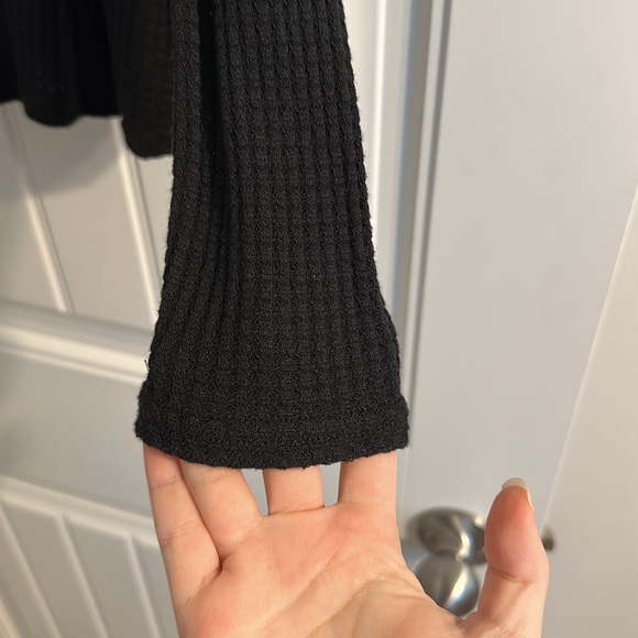 Women’s Altr’d State Lightweight Sweater - Picture 4 of 7